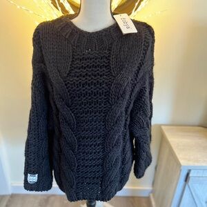 NWT - Fobya Sweater S/M